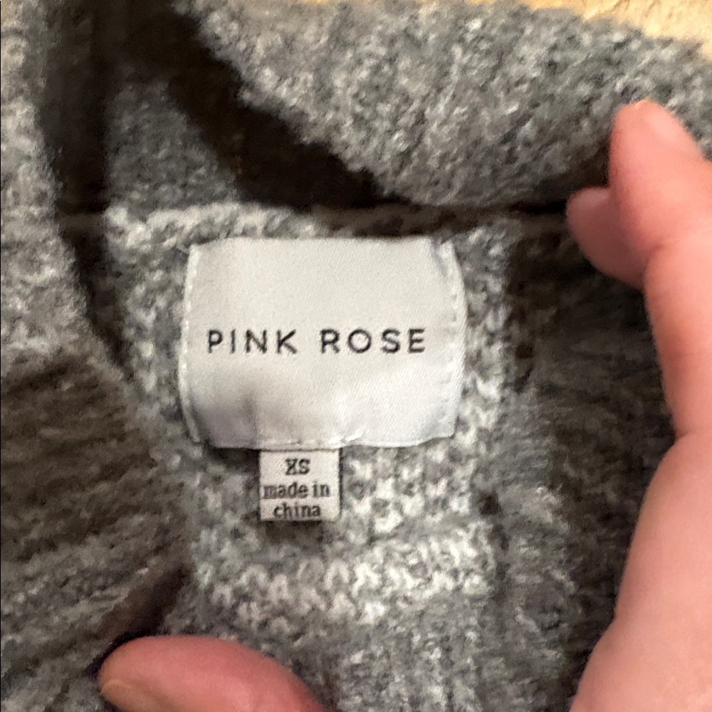 Pink Rose Sweater - Picture 4 of 4